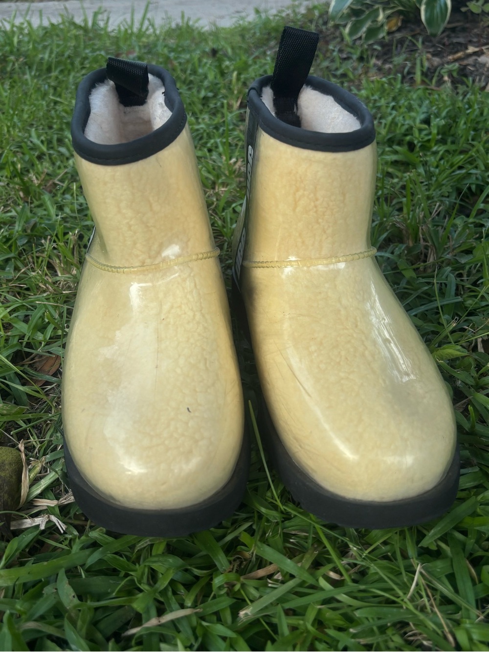 UGG Yellow Shearling-Lined Waterproof Short Rain Boots Size 6